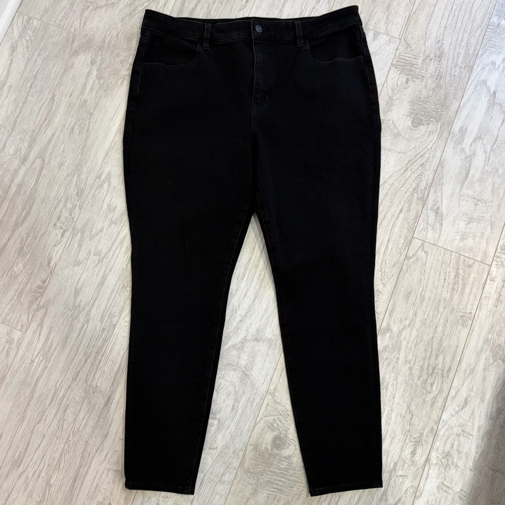 BLACK STRETCH SLIM JEANS 18